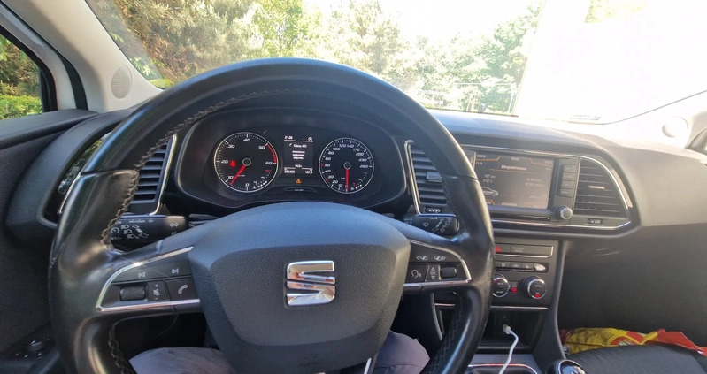 Seat Leon cena 38500 przebieg: 260000, rok produkcji 2016 z Małogoszcz małe 172